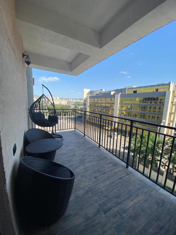 New Apartment With Terrace Tbilisi ภายนอก รูปภาพ