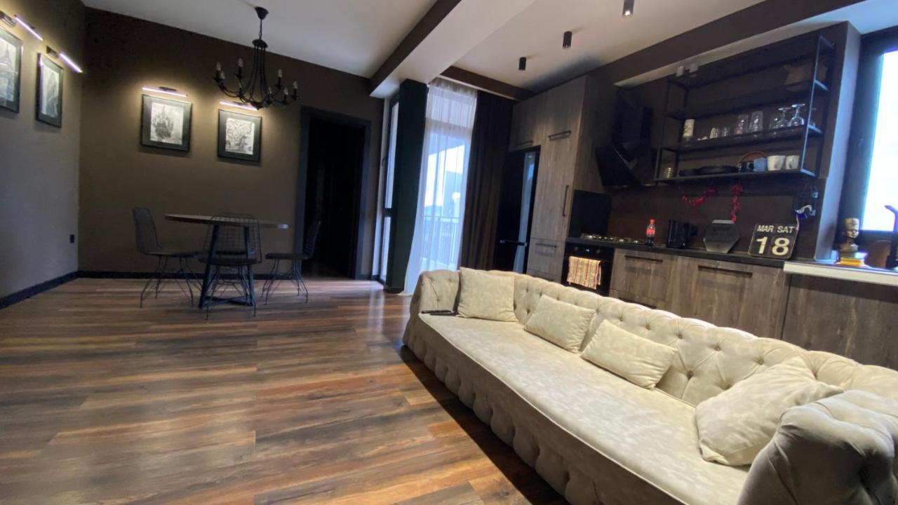 New Apartment With Terrace Tbilisi ภายนอก รูปภาพ