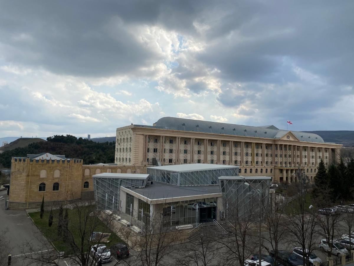 New Apartment With Terrace Tbilisi ภายนอก รูปภาพ